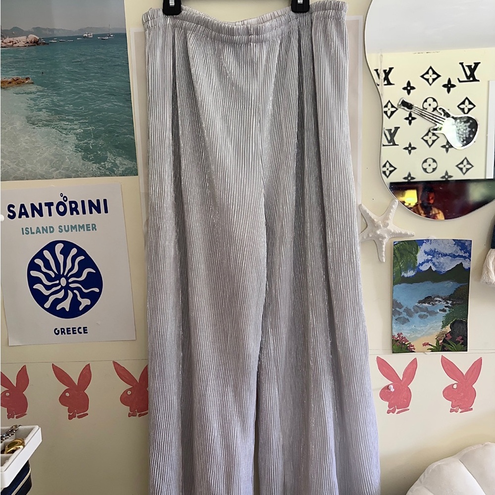 Sliver riffled 70s pants
